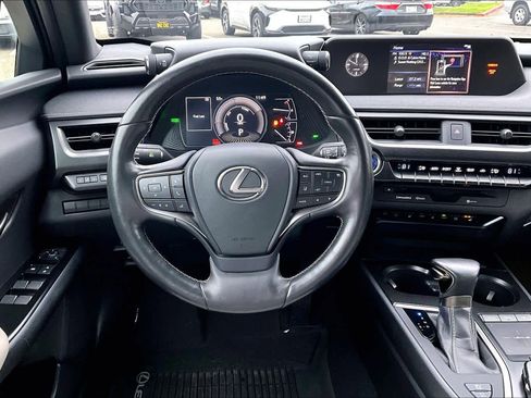Used 2019 Lexus UX 250h w/ Premium Package image 5