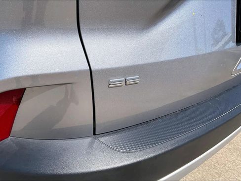 Used 2021 Ford Escape SE w/ Convenience Package FWD image 10
