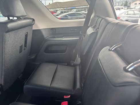 Used 2024 Toyota 4Runner SR5 Premium w/ Moonroof Package AWD/4WD image 33
