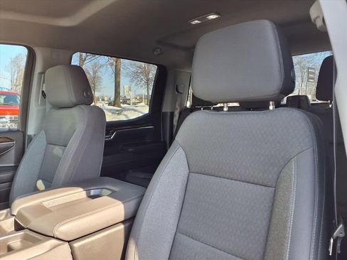 Used 2025 GMC Sierra 1500 Elevation image 16