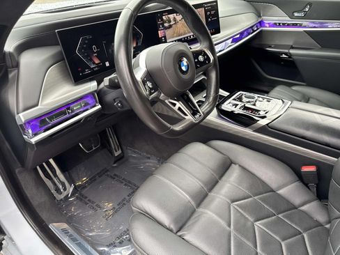Certified 2023 BMW 760i xDrive AWD/4WD image 20