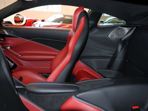 Used 2021 Ferrari Roma RWD image 51