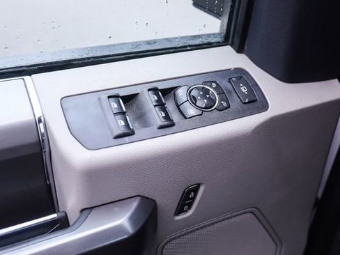 Used 2022 Ford F250 XLT w/ XLT Premium Package AWD/4WD image 32