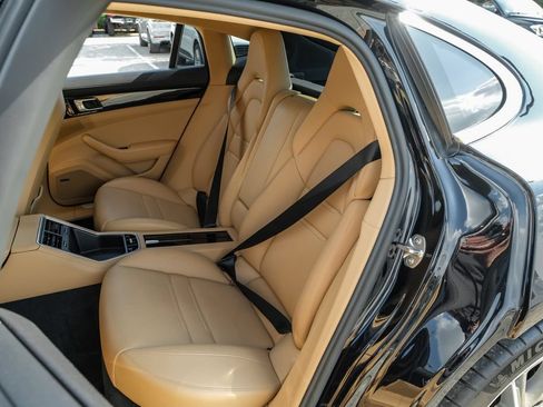 Used 2019 Porsche Panamera 4 AWD/4WD image 43