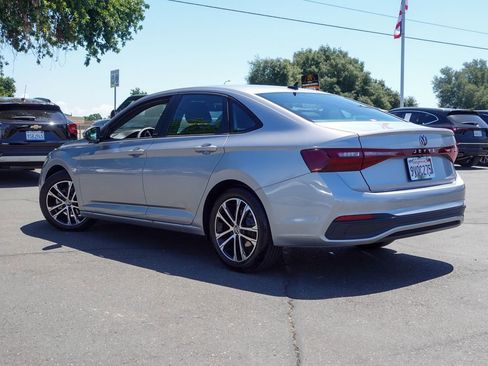 Used 2026 Volkswagen Jetta Sport FWD image 9