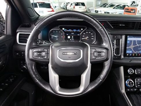 Used 2021 GMC Yukon Denali w/ Denali Premium Package AWD/4WD image 9
