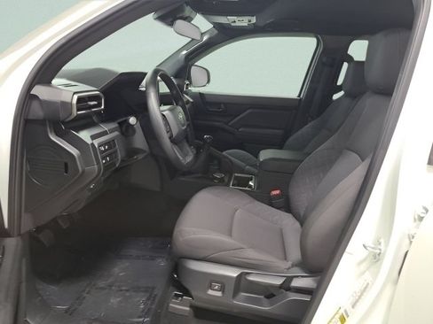 Used 2024 Toyota Tacoma SR w/ SR Upgrade Package AWD/4WD image 16