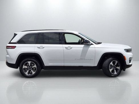 Used 2024 Jeep Grand Cherokee Limited 4xe AWD/4WD image 3