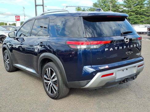 Used 2023 Nissan Pathfinder Platinum AWD/4WD image 6