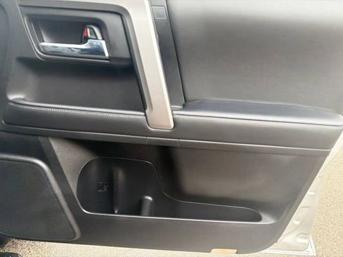 Used 2023 Toyota 4Runner SR5 Premium w/ Moonroof Package RWD image 31