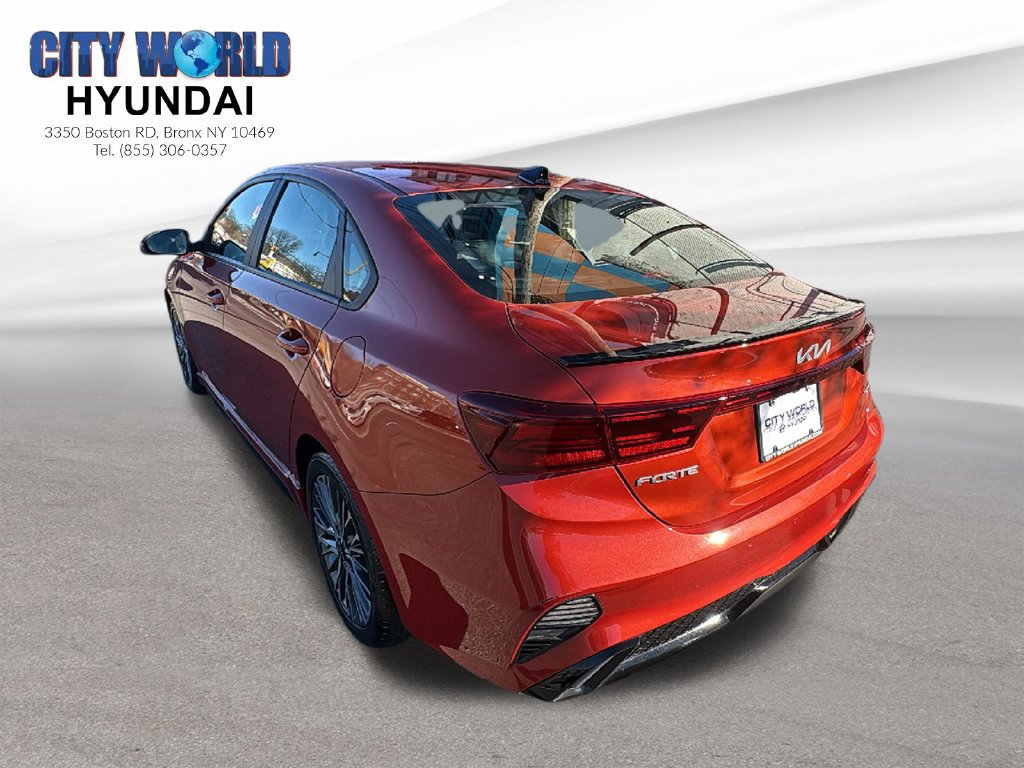 Used 2024 Kia Forte GT-Line w/ GT-Line Premium Package FWD image 3