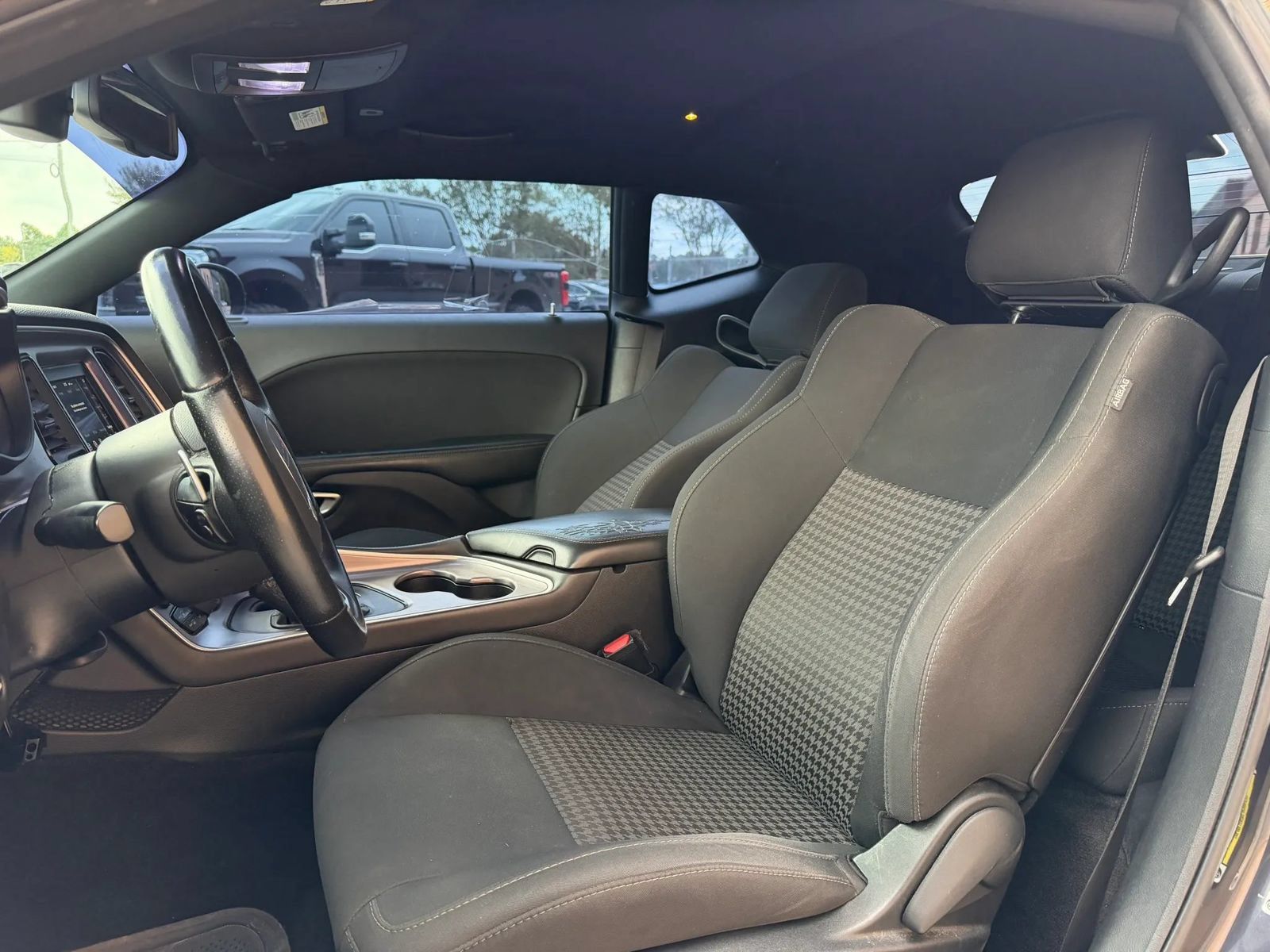 Used 2019 Dodge Challenger R/T RWD image 10