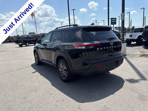 Used 2025 Nissan Pathfinder SV AWD/4WD image 5