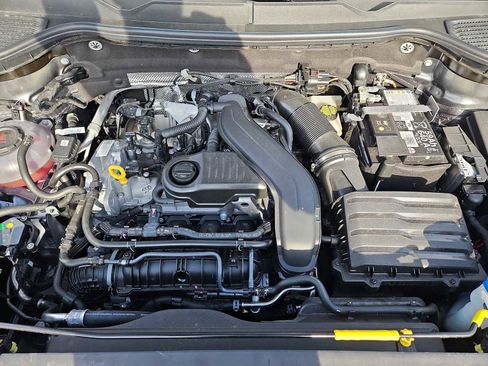 Used 2025 Volkswagen Taos S AWD/4WD image 32