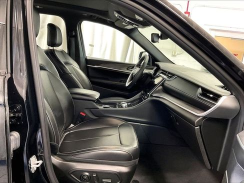 Used 2024 Jeep Grand Cherokee Limited 4xe AWD/4WD image 11
