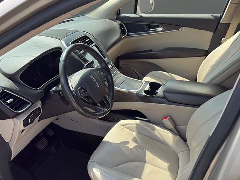 Used 2017 Lincoln MKX Reserve AWD/4WD image 8