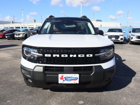 New 2025 Ford Bronco Sport Outer Banks image 9