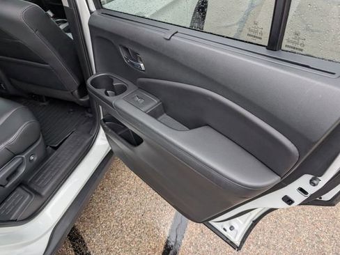 Used 2022 Honda Pilot EX-L image 6