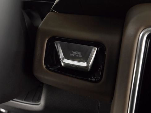 Used 2025 GMC Yukon XL Denali Ultimate image 35