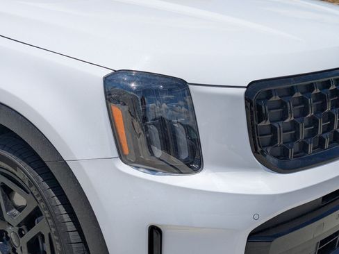 Certified 2025 Kia Telluride SX Prestige X-Line AWD/4WD image 10