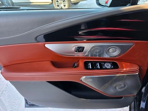 Used 2024 Lincoln Nautilus Black Label image 21