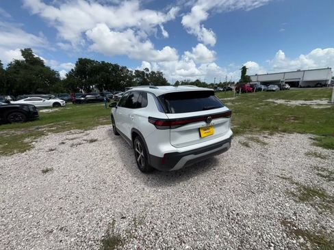 Used 2026 Volkswagen Tiguan SE FWD image 10