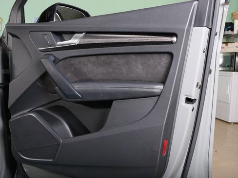 Used 2019 Audi SQ5 Premium Plus w/ Premium Plus Package image 43