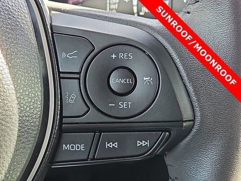 Used 2024 Toyota RAV4 XLE Premium image 22