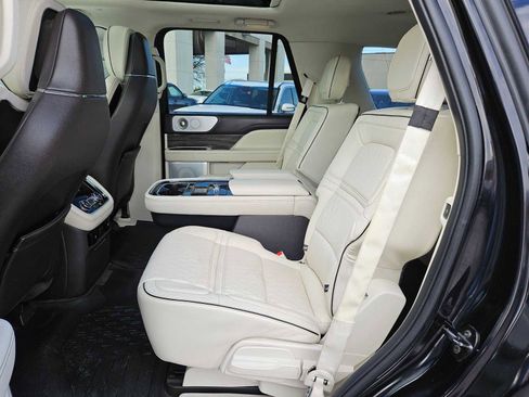 Used 2020 Lincoln Navigator Black Label w/ Cargo Convenience Package image 19
