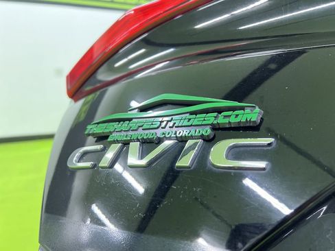 Used 2018 Honda Civic EX-T image 12