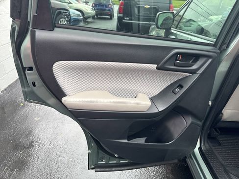 Used 2018 Subaru Forester 2.5i Premium w/ All-Weather Package AWD/4WD image 18