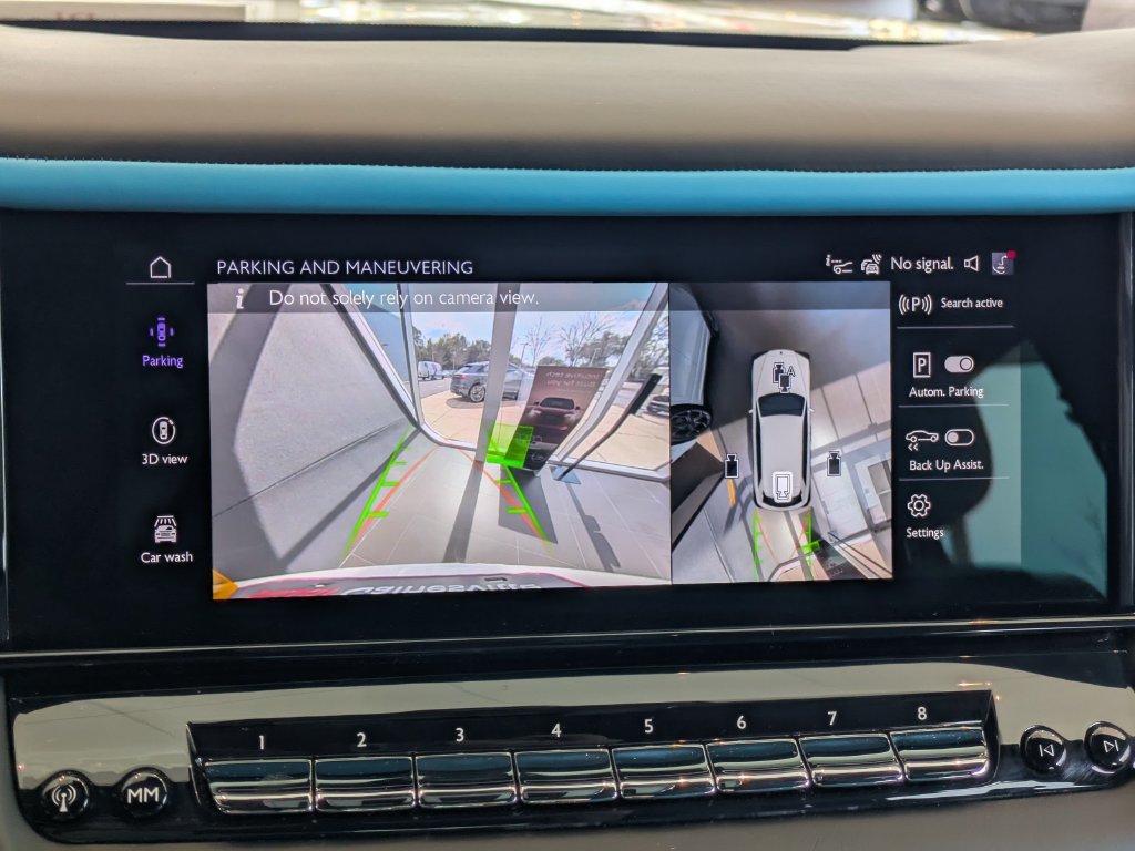 Used 2025 Rolls-Royce Cullinan AWD/4WD image 33
