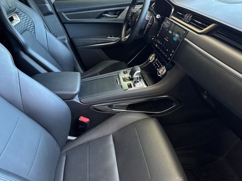 Used 2023 Jaguar F-PACE SVR AWD/4WD image 19
