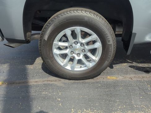 Certified 2024 Chevrolet Silverado 1500 LT AWD/4WD image 12