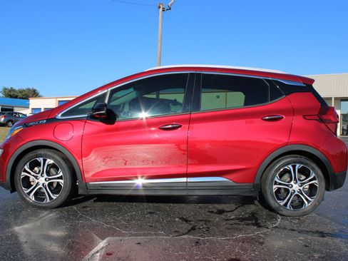 Used 2020 Chevrolet Bolt Premier w/ Infotainment Package image 10