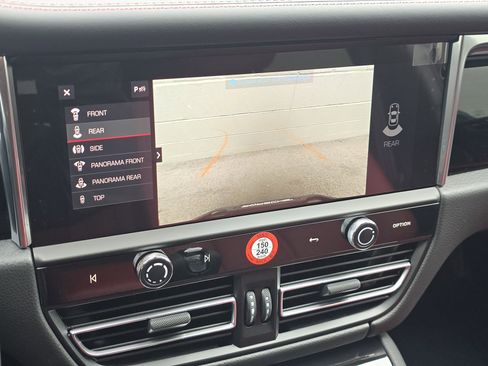 New 2026 Porsche Macan image 12