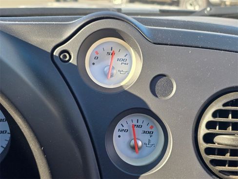 Used 2004 Dodge Viper SRT-10 image 24