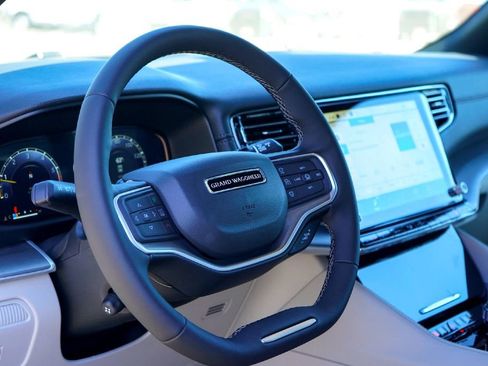 New 2026 Jeep Grand Wagoneer 2WD image 9
