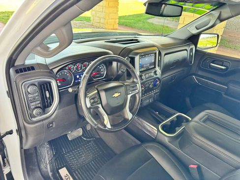 Used 2021 Chevrolet Silverado 1500 LTZ w/ LTZ Convenience Package II AWD/4WD image 10