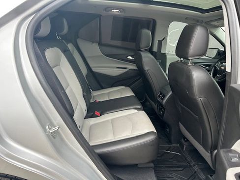 Used 2020 Chevrolet Equinox Premier FWD image 12