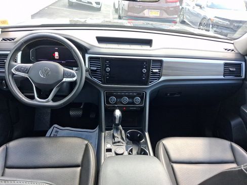 Used 2023 Volkswagen Atlas SEL image 12