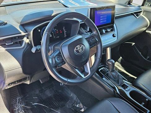 Used 2024 Toyota Corolla Cross XLE FWD image 10