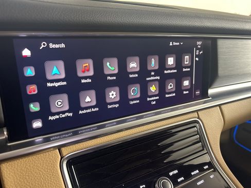 Certified 2023 Porsche Panamera 4 Platinum Edition image 32