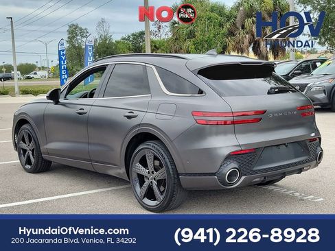 Used 2022 Genesis GV70 2.5T w/ Sport Prestige Package AWD/4WD image 6