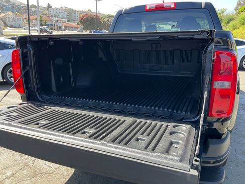 Used 2018 Chevrolet Colorado W/T w/ WT Convenience Package AWD/4WD image 8