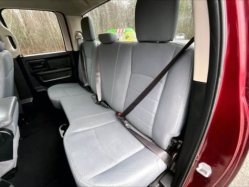 Used 2019 RAM 1500 Express AWD/4WD image 21