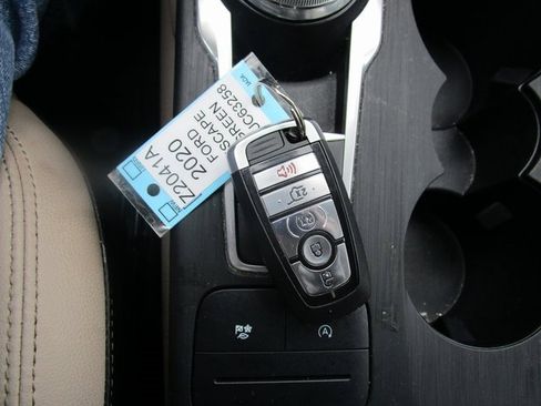 Used 2020 Ford Escape SEL image 45