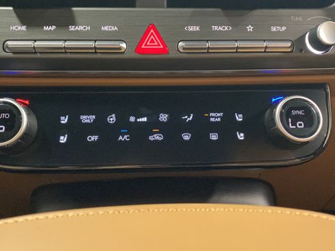 New 2026 Hyundai Palisade Calligraphy AWD/4WD image 18