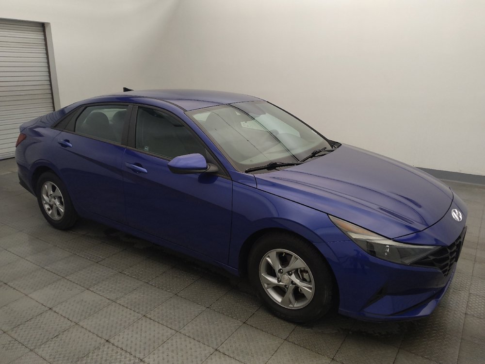 Used 2021 Hyundai Elantra SE FWD image 11