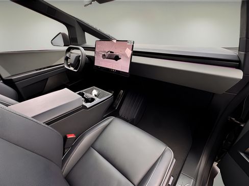 Used 2024 Tesla Cybertruck AWD Crew Cab image 26